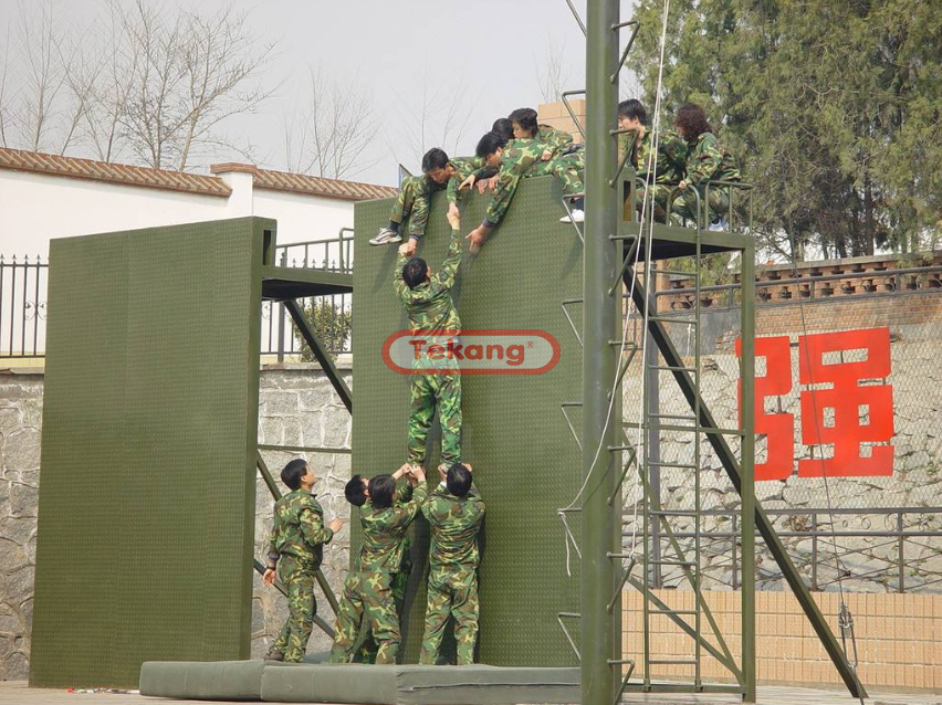 軍事拓展設施